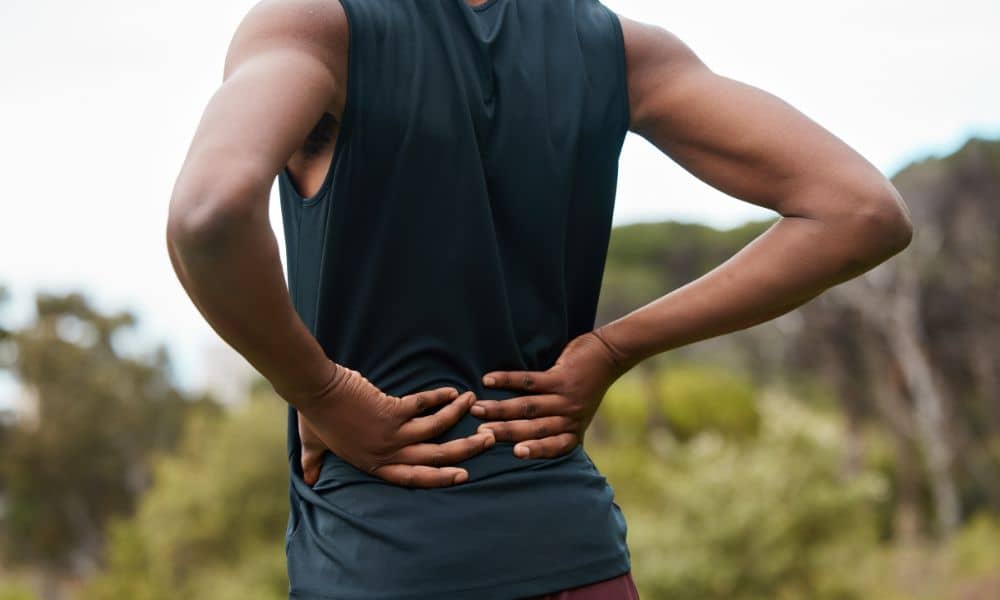 Lower-back-pain-when-walking-causes-and-treatments